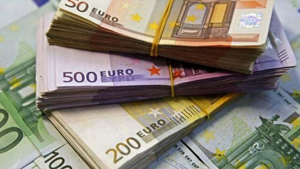 1 miliard de euro pe lună