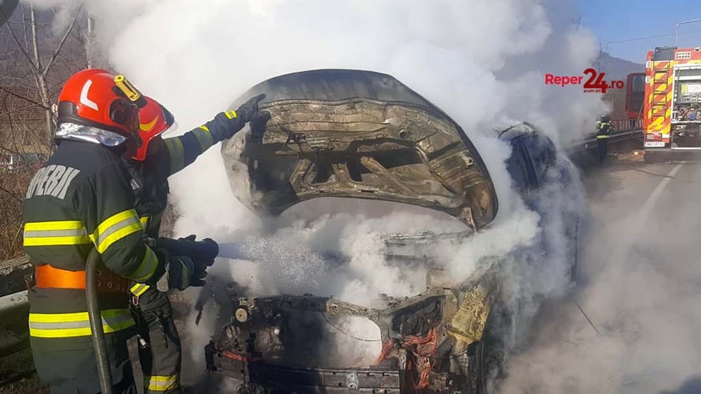 incendiu flăcări mehadia