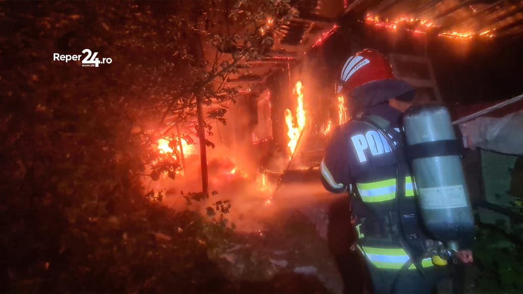 flăcări incendiu resita